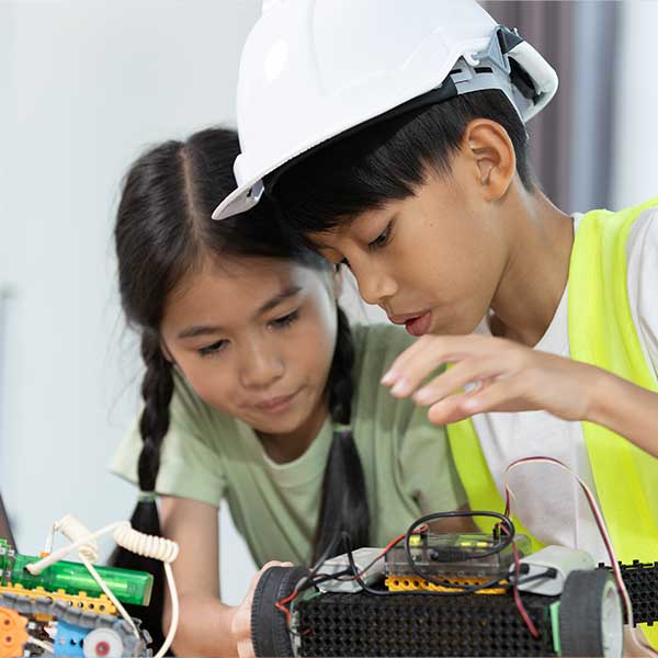 future-engineers-safe-tool-training-center-orange-county